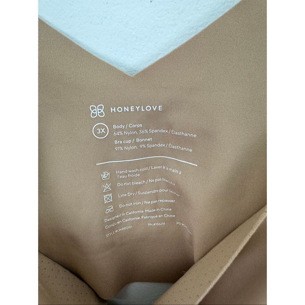 Honeylove Women’s Softform Bra in the Color Sand Nude - Picture 5 of 11